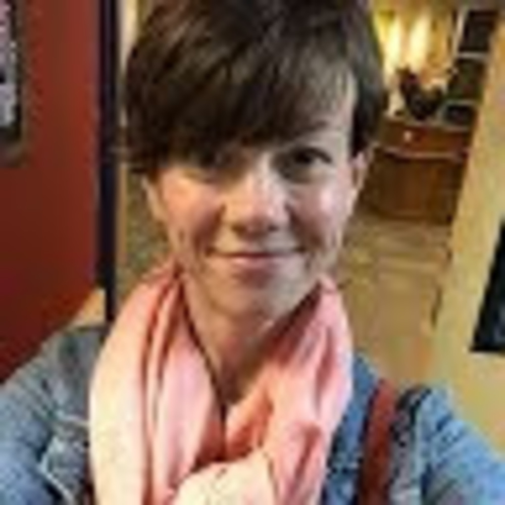 Meet your Posher, Hilary